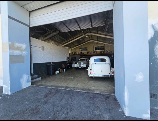 1,510M² WAREHOUSE TO LET IN PAARDEN EILAND